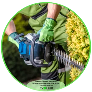 Manobrador de Equipamentos de Jardinagem e Manutenção de Espaços Verdes